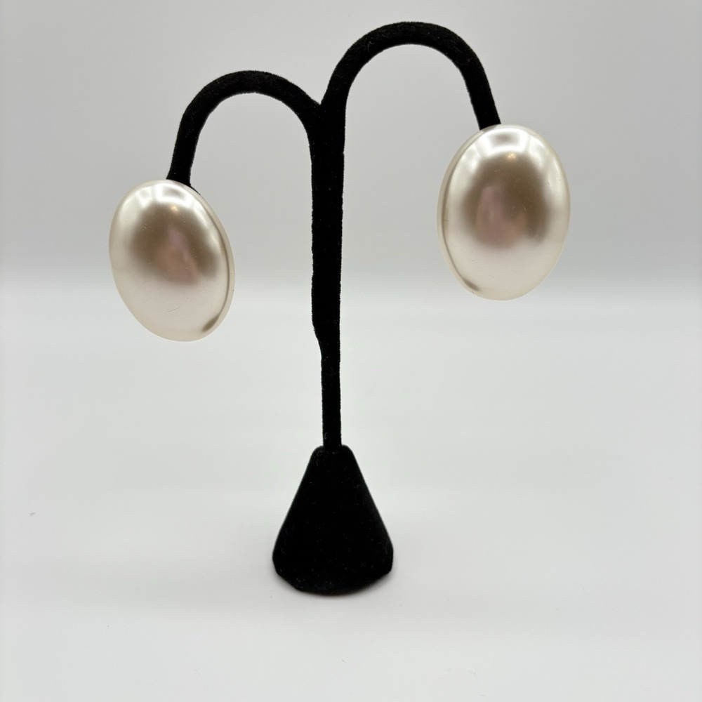 Vintage Les Bernard Faux Pearl Oval Clip-On Earrings Gold Tone Statement Jewelry